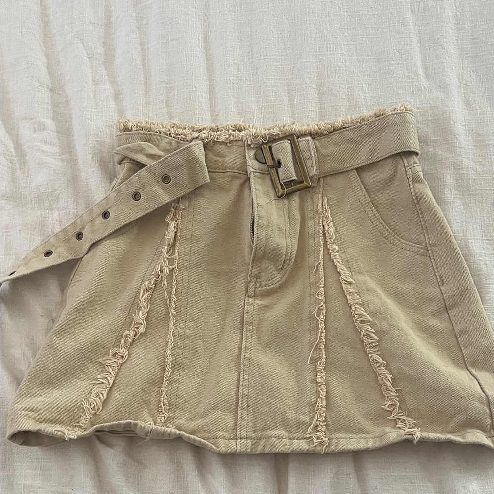 Stylish Tan Frayed Women's Skirt